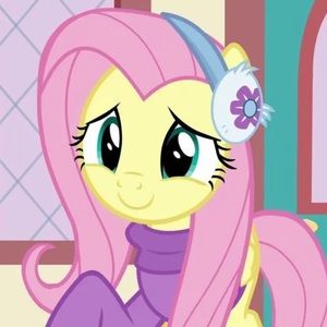 Meet your Posher, Carolina